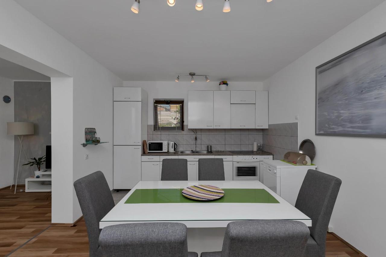 Apartment Sabina Makarska Buitenkant foto